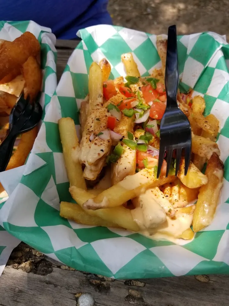 Fries with Pico De Gallo and Queso